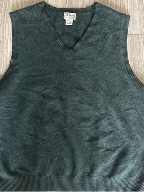 L.L. Bean Men's V-Neck Cashmere Sweater Vest in Forest Green